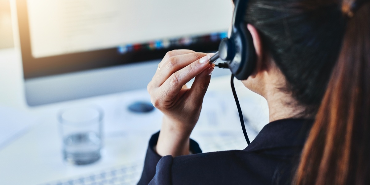 image representing the hero image for the blog about ecommerce call center outsourcing